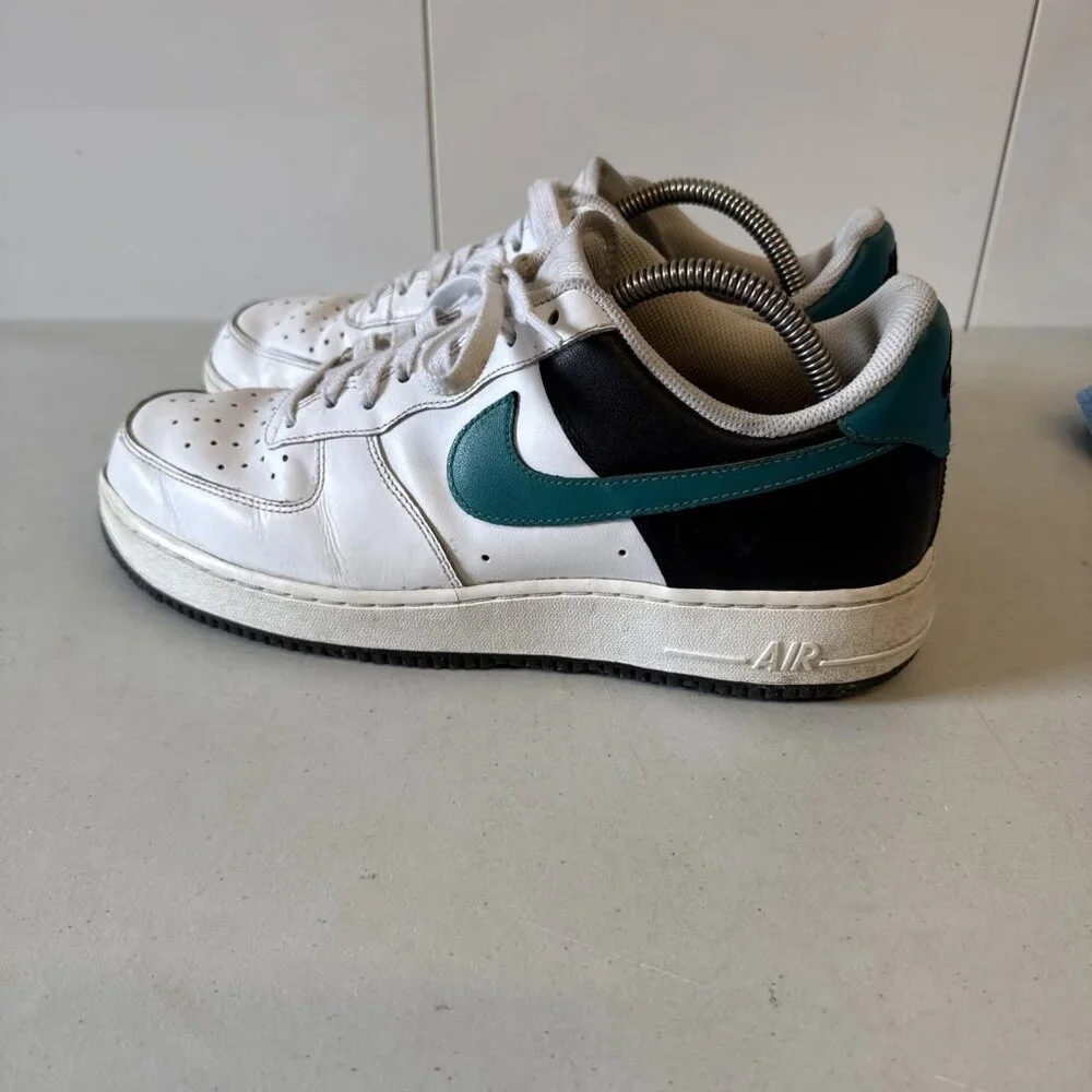 Nike product pair